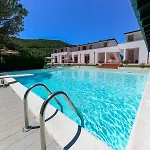 Elba Island Pool & Tennis
