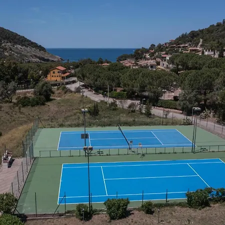 Elba Island Pool & Tennis * Nisporto